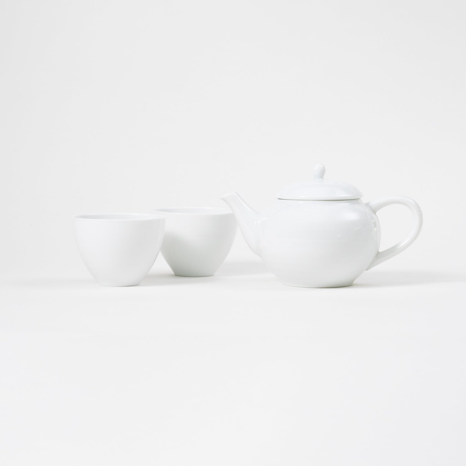 Cosaji Tea Pot &amp; Small Tea Cups Set / White