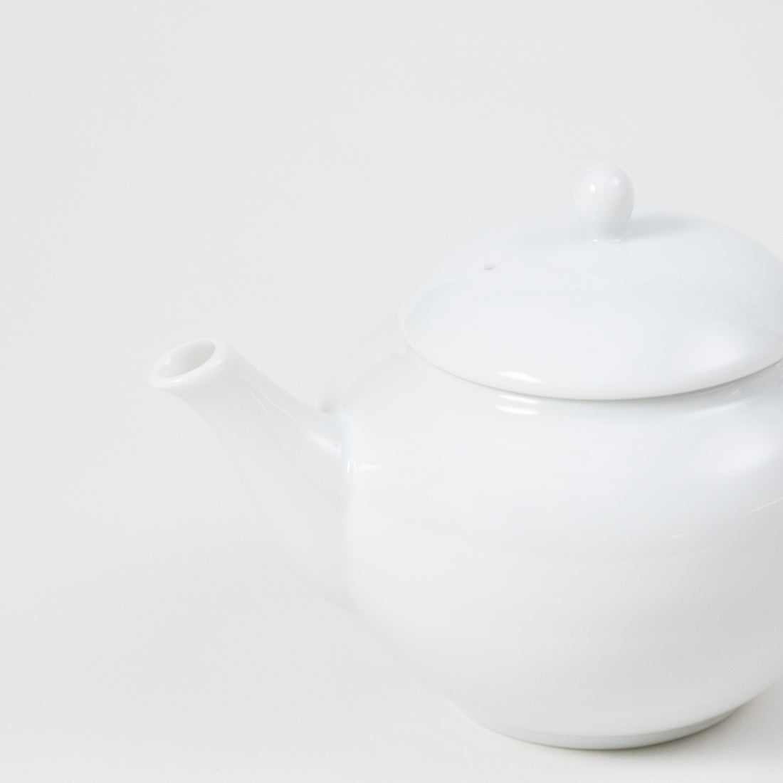 Cosaji Tea Pot & Small Tea Cups Set / White