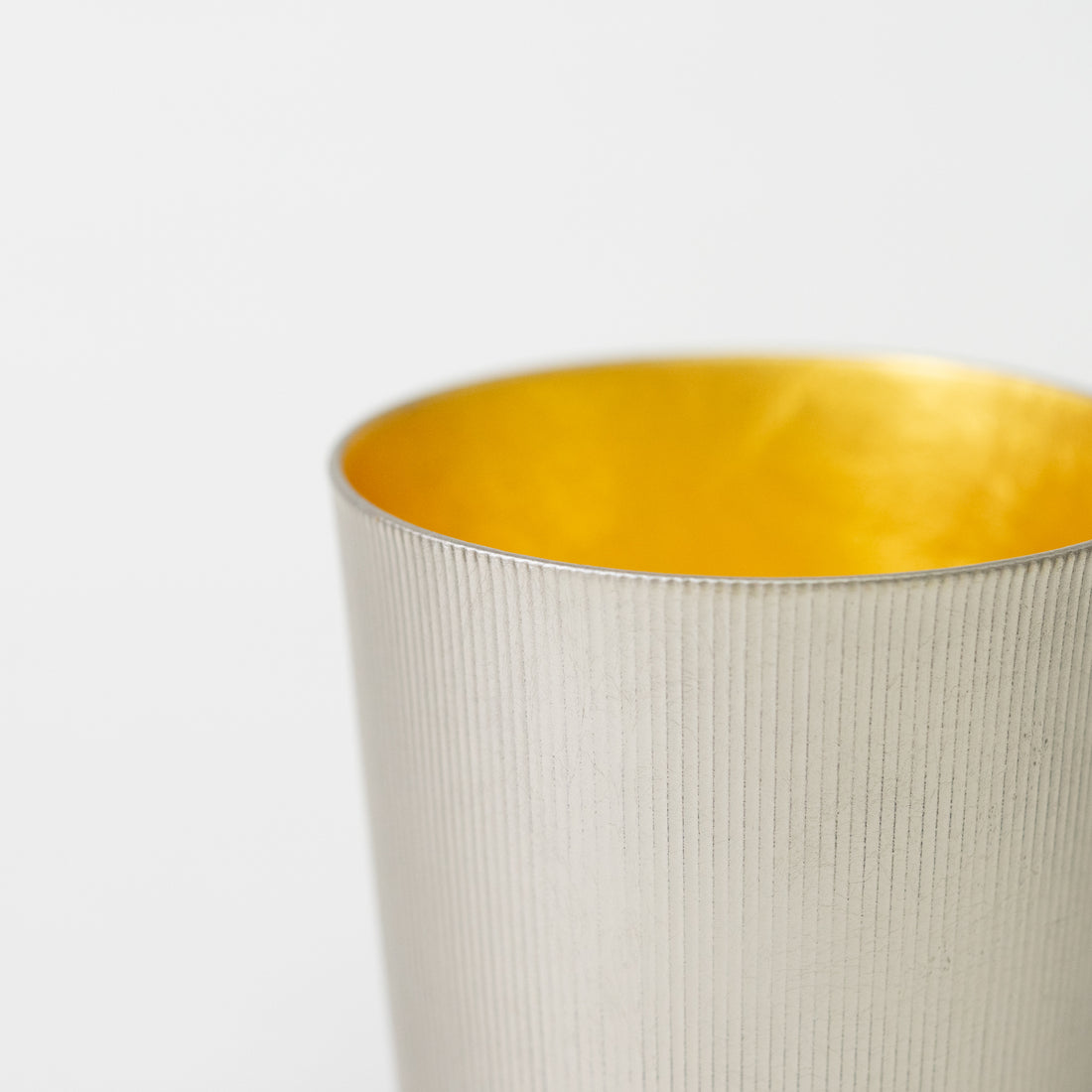 Fine Line Shinogi Rock Glass / Silver with Inner Gold