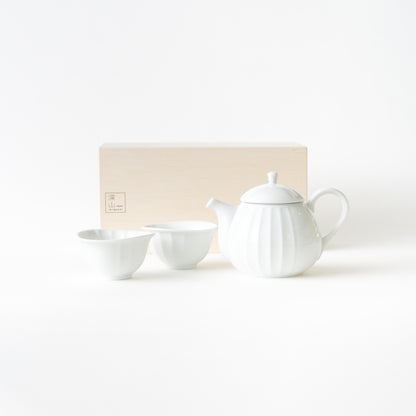 Kanae Tea Pot &amp; Tea Cups Set / White