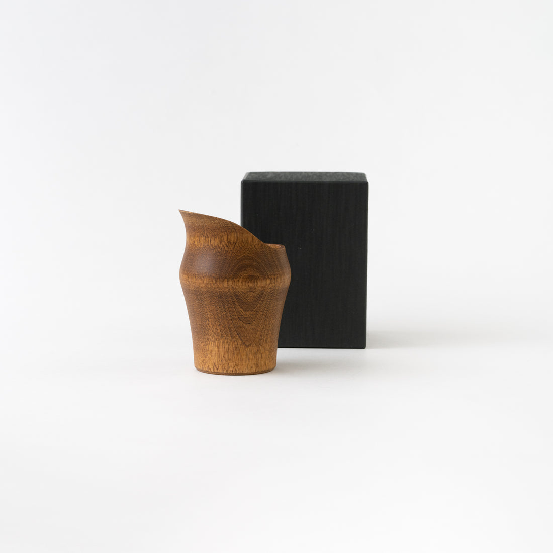 Tohka Katakuchi (Sake Server) / Kakusen (S) / Brown