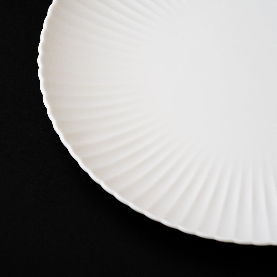 Chrysanthemum Plate / 27cm