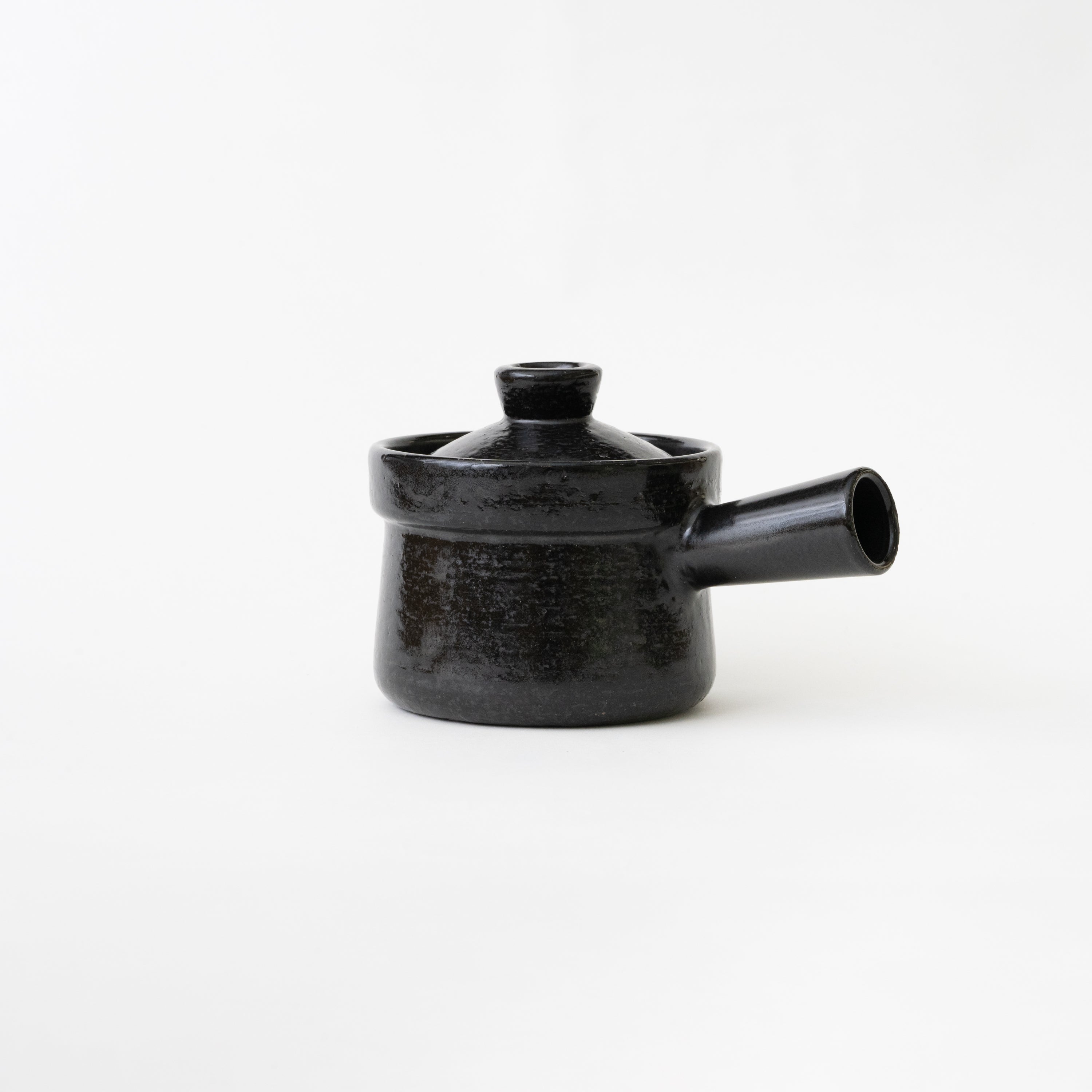 Side Handle Clay Pot / Black