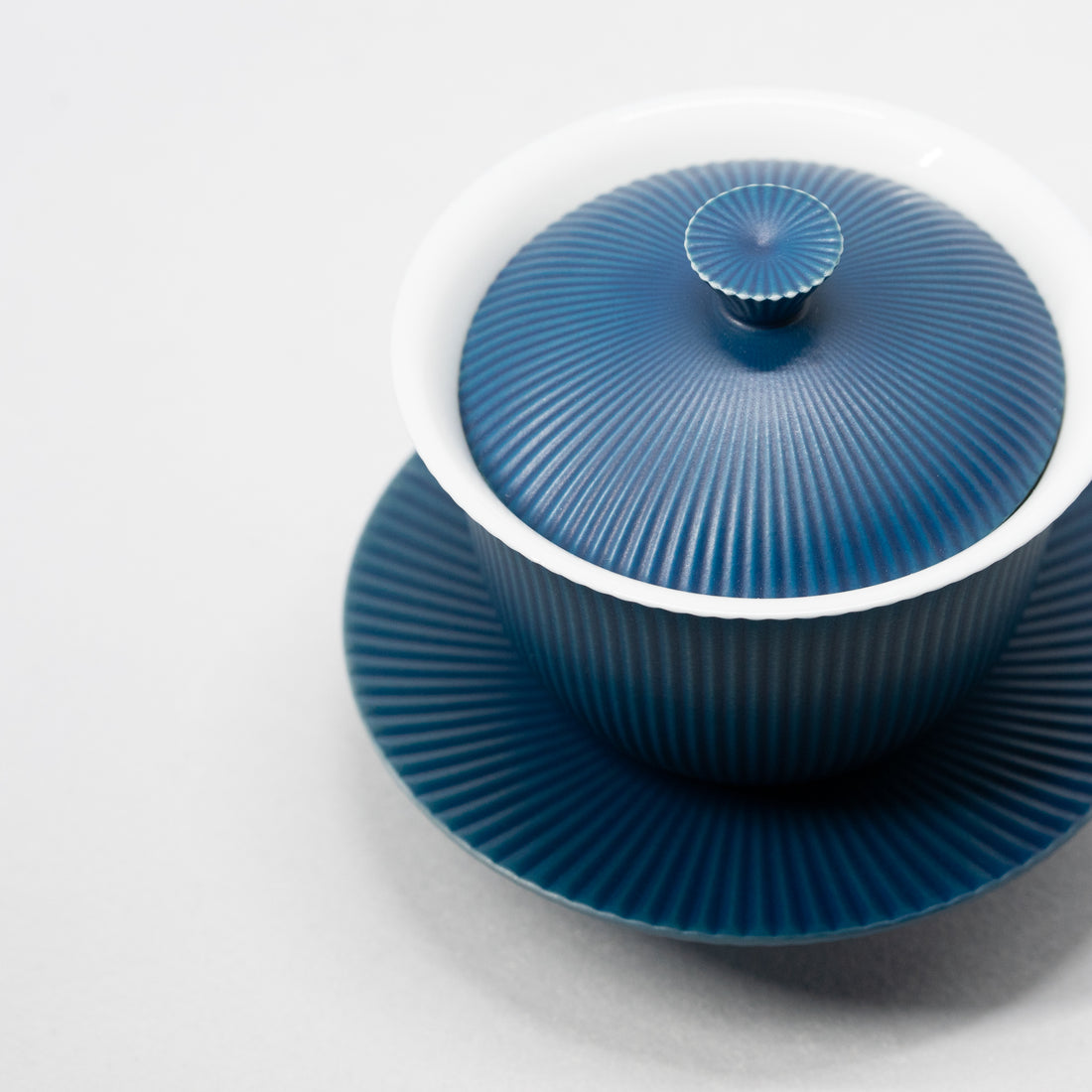 Shinogi Tea Cup with Lid & Saucer / Matte Blue